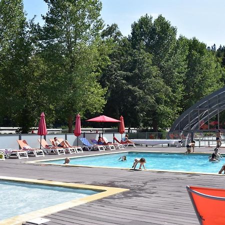 Hotel Domaine Du Lac Chambon Murol Ngoại thất bức ảnh