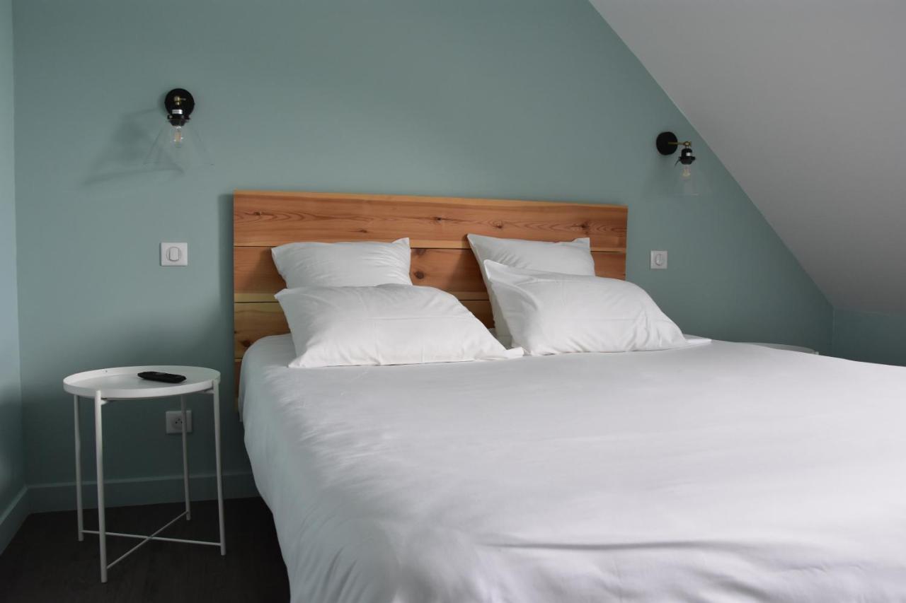 Hotel Domaine Du Lac Chambon Murol Ngoại thất bức ảnh