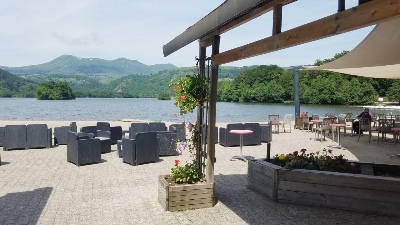 Hotel Domaine Du Lac Chambon Murol Ngoại thất bức ảnh